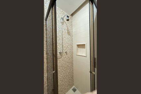 Apartamento para alugar com 72m², 2 quartos e 1 vaga Apartamento para alugar com 72m², 2 quartos e 1 vagaBanheiro Suíte 1