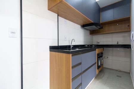 Sala, Cozinha e área de serviço de apartamento para alugar com 2 quartos, 47m² em Vila Granada, São Paulo