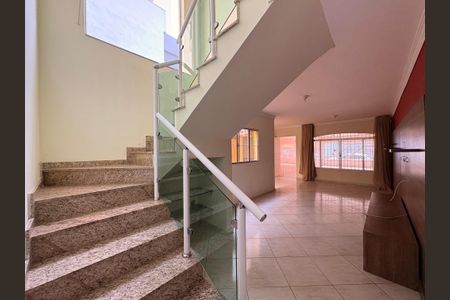Sala de casa para alugar com 4 quartos, 285m² em Vila Assunção, Santo André