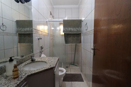 Casa para alugar com 150m², 3 quartos e 3 vagasBanheiro da Suíte