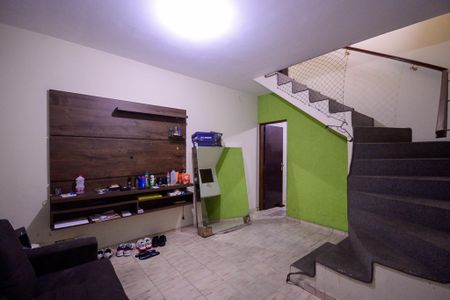Casa à venda com 2 quartos, 95m² em Vila Santo Estefano, São Paulo