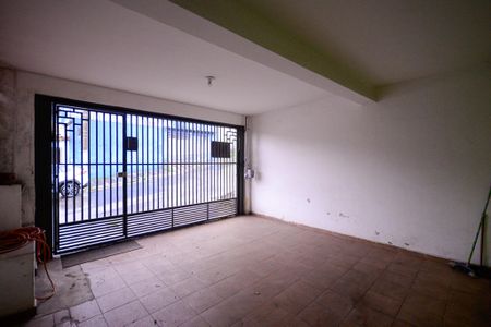 Casa à venda com 95m², 2 quartos e 2 vagas