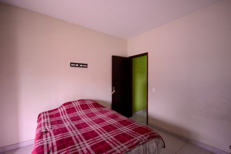 Casa à venda com 95m², 2 quartos e 2 vagas