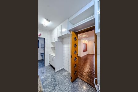 Apartamento à venda com 127m², 3 quartos e 4 vagas Apartamento à venda com 127m², 3 quartos e 4 vagasCozinha