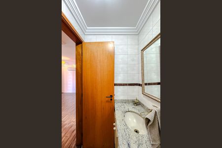 Apartamento à venda com 127m², 3 quartos e 4 vagas Apartamento à venda com 127m², 3 quartos e 4 vagasLavabo