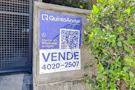 Apartamento à venda com 127m², 3 quartos e 4 vagas Apartamento à venda com 127m², 3 quartos e 4 vagasPlaquinha
