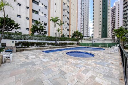 Apartamento à venda com 127m², 3 quartos e 4 vagasÁrea comum - Piscina