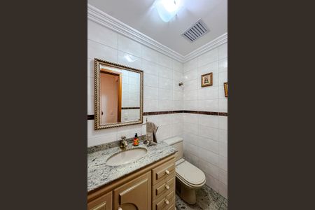 Apartamento à venda com 127m², 3 quartos e 4 vagas Apartamento à venda com 127m², 3 quartos e 4 vagasLavabo