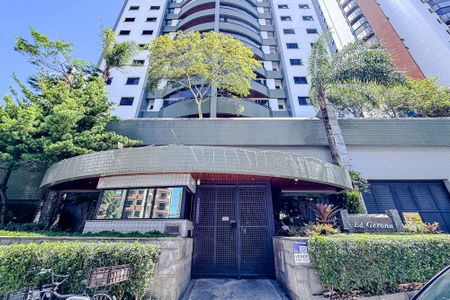 Apartamento à venda com 127m², 3 quartos e 4 vagas Apartamento à venda com 127m², 3 quartos e 4 vagasFachada - Plaquinha