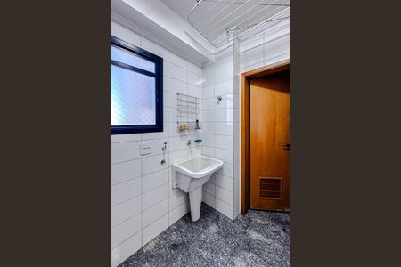 Apartamento à venda com 127m², 3 quartos e 4 vagas Apartamento à venda com 127m², 3 quartos e 4 vagasÁrea de Serviço