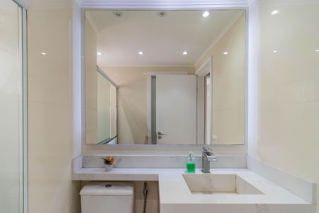 Apartamento à venda com 90m², 2 quartos e 1 vaga Apartamento à venda com 90m², 2 quartos e 1 vagaBanheiro 1