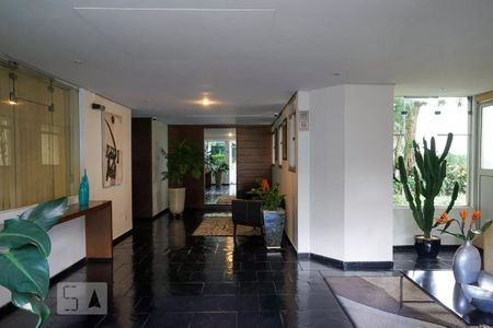 Apartamento à venda com 90m², 2 quartos e 1 vaga Apartamento à venda com 90m², 2 quartos e 1 vagaHall social