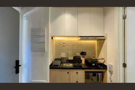 Studio para alugar com 20m², 1 quarto e sem vaga Studio para alugar com 20m², 1 quarto e sem vagaBanheiro