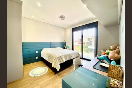 Casa de condomínio à venda com 255m², 3 quartos e 4 vagas