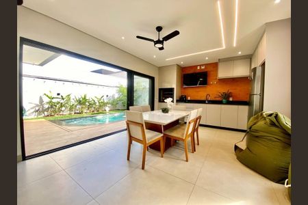 Casa de condomínio à venda com 255m², 3 quartos e 4 vagas