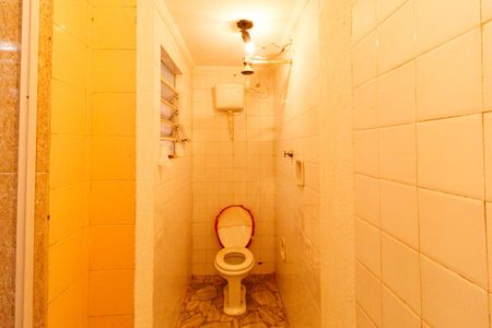 Casa à venda com 240m², 3 quartos e 6 vagasBanheiro de serviço