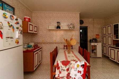 Casa à venda com 240m², 3 quartos e 6 vagasCozinha