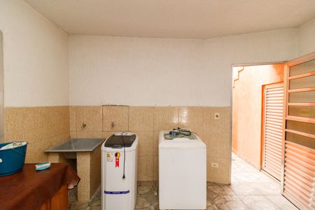 Casa à venda com 240m², 3 quartos e 6 vagasÁrea de Serviço