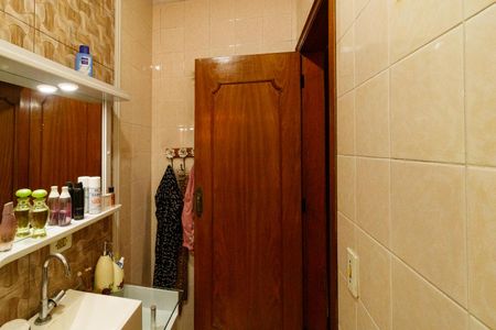 Casa à venda com 240m², 3 quartos e 6 vagasBanheiro da Suíte