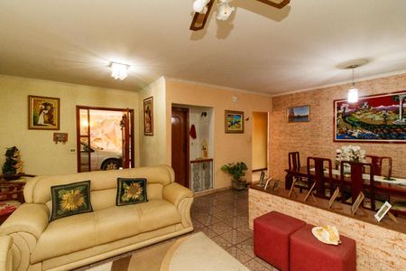 Sala de casa à venda com 3 quartos, 240m² em Vila Medeiros, São Paulo