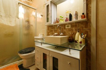 Casa à venda com 240m², 3 quartos e 6 vagasBanheiro da Suíte