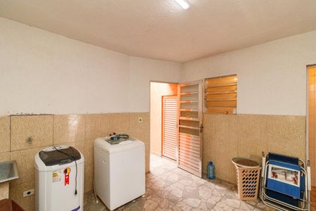 Casa à venda com 240m², 3 quartos e 6 vagasÁrea de Serviço