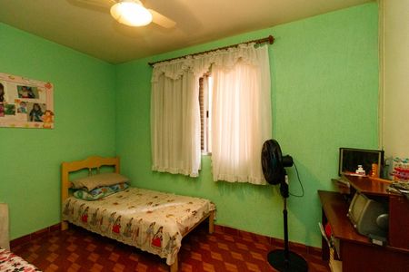 Casa à venda com 240m², 3 quartos e 6 vagasQuarto