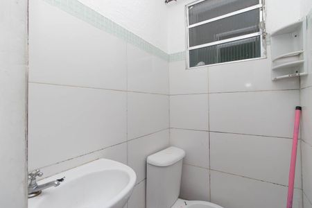 Casa para alugar com 30m², 1 quarto e sem vagaanheiro