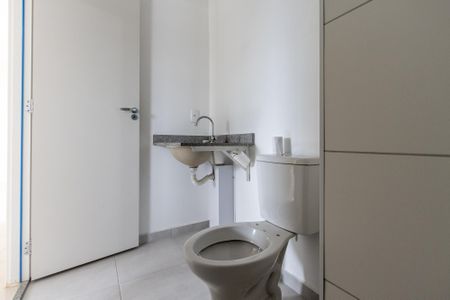 Apartamento para alugar com 42m², 2 quartos e sem vagaBanheiro