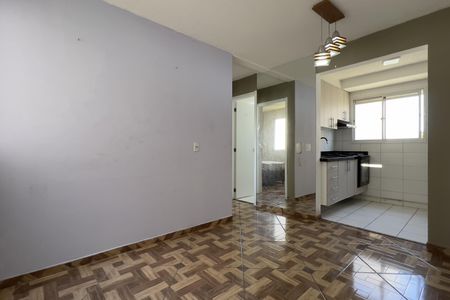 Sala de apartamento para alugar com 2 quartos, 42m² em Jardim Albertina, Guarulhos