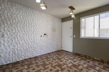 Sala de apartamento para alugar com 2 quartos, 42m² em Jardim Albertina, Guarulhos