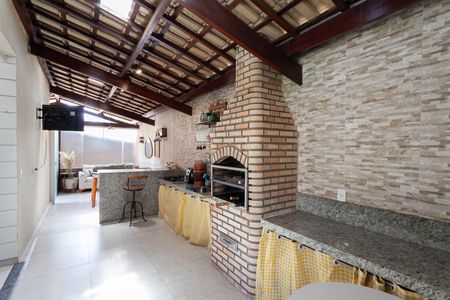 Casa de condomínio à venda com 130m², 3 quartos e 2 vagasÁrea gourmet