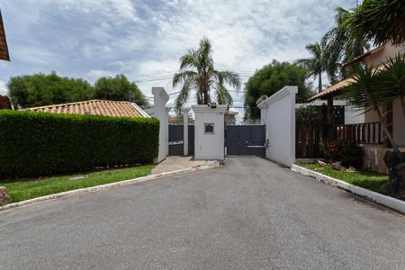 Casa de condomínio à venda com 130m², 3 quartos e 2 vagasEntrada