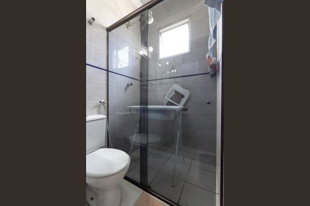 Casa de condomínio à venda com 130m², 3 quartos e 2 vagasBanheiro social