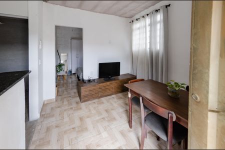 Casa à venda com 140m², 6 quartos e 2 vagasCasa 3 - Sala