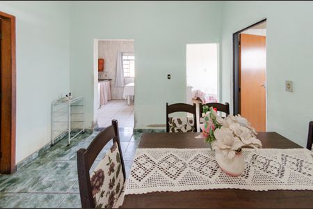 Casa à venda com 140m², 6 quartos e 2 vagasSala de jantar