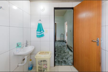 Casa à venda com 140m², 6 quartos e 2 vagasBanheiro