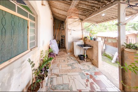 Casa à venda com 140m², 6 quartos e 2 vagasÁrea de serviço