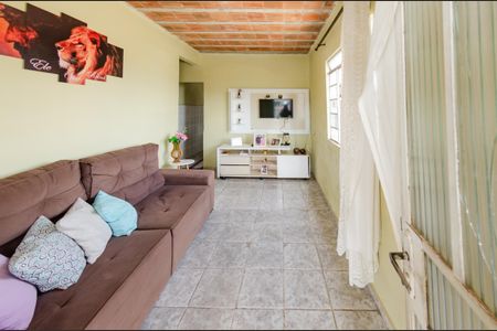Casa à venda com 140m², 6 quartos e 2 vagasCasa 2 - Sala