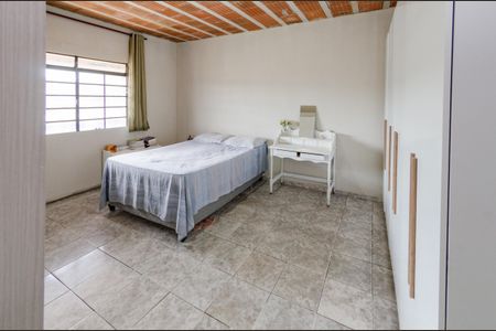 Casa à venda com 140m², 6 quartos e 2 vagasCasa 2 - Quarto 1