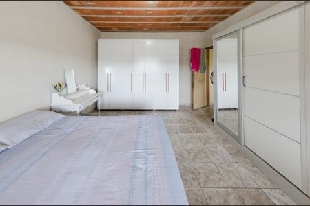 Casa à venda com 140m², 6 quartos e 2 vagasCasa 2 - Quarto 1