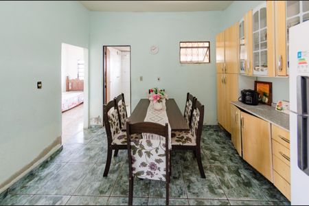 Casa à venda com 140m², 6 quartos e 2 vagasSala de jantar