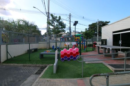 Apartamento para alugar com 42m², 2 quartos e 1 vagaÁrea comum - Playground