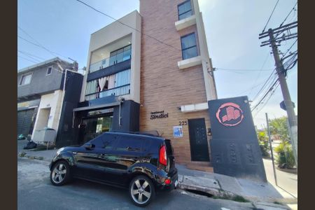 Fachada de kitnet/studio para alugar com 1 quarto, 30m² em Jardim Eliane, São Paulo