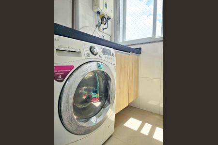 Apartamento à venda com 54m², 3 quartos e 1 vaga Apartamento à venda com 54m², 3 quartos e 1 vagaÁrea de Serviço