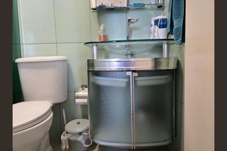 Apartamento à venda com 54m², 3 quartos e 1 vaga Apartamento à venda com 54m², 3 quartos e 1 vagaBanheiro Social