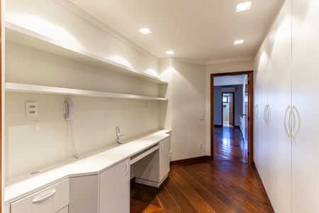 Apartamento para alugar com 180m², 2 quartos e 3 vagasEscritório