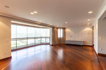 Sala de apartamento para alugar com 2 quartos, 180m² em Higienópolis, São Paulo