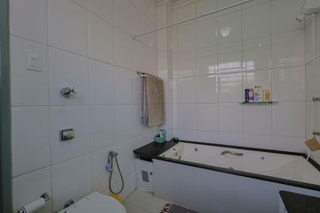 Apartamento à venda com 180m², 3 quartos e 1 vagaBanheiro da Suíte