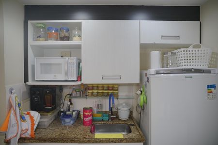 Cozinha de apartamento para alugar com 1 quarto, 60m² em Itaipu, Niterói